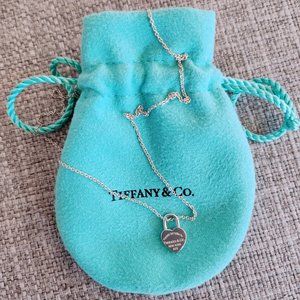 Tiffany And Co Mini Heart Pendant Necklace